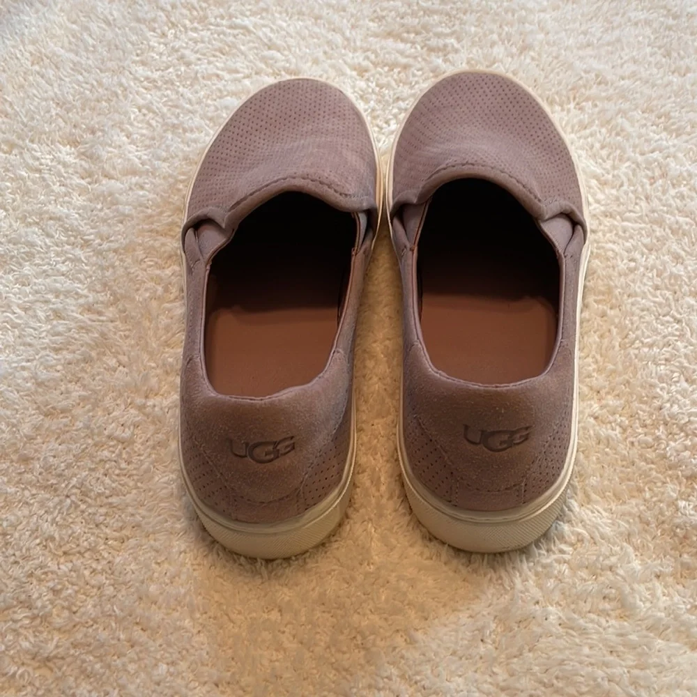 UGG Women's Slip-On Sneakers - Taupe‎ and Cream